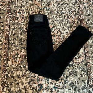 Levi’s 721 High rise skinny jeans size 25